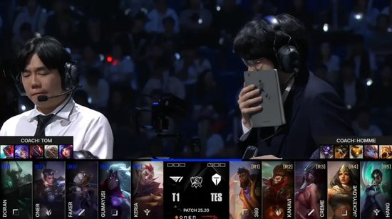 Ropz在赛车赛道上撞毁保时捷