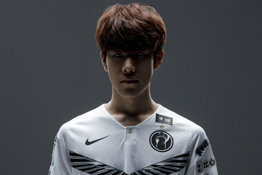 s1mple透露个人心中TOP5排名 电子哥入选