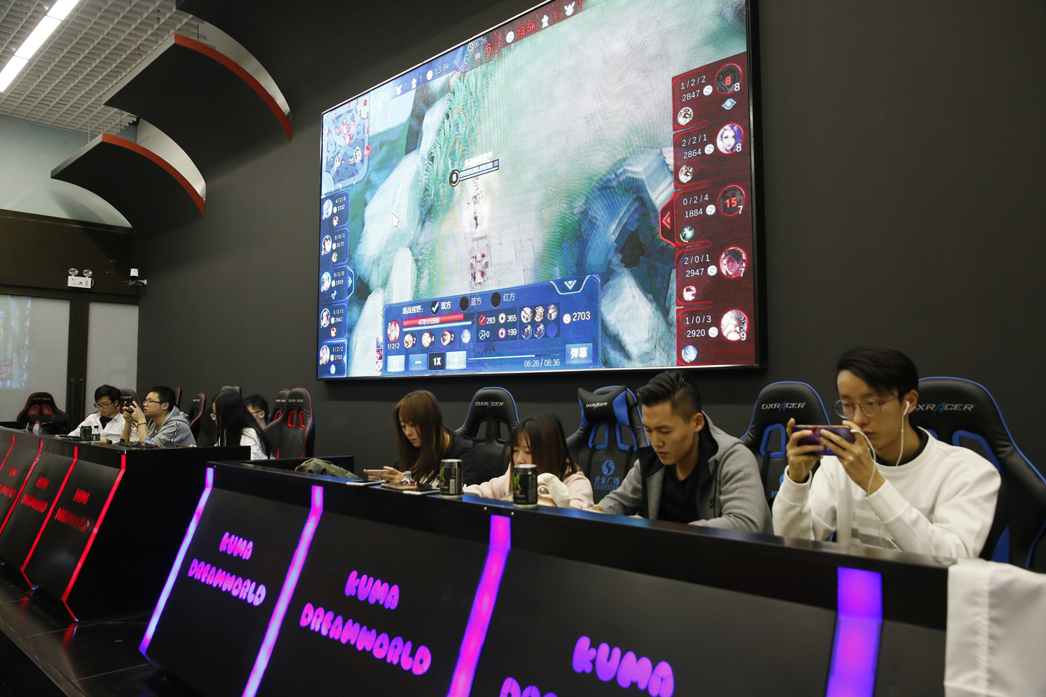 LNG官方：Scout解锁LPL联赛生涯4500次助攻成就！